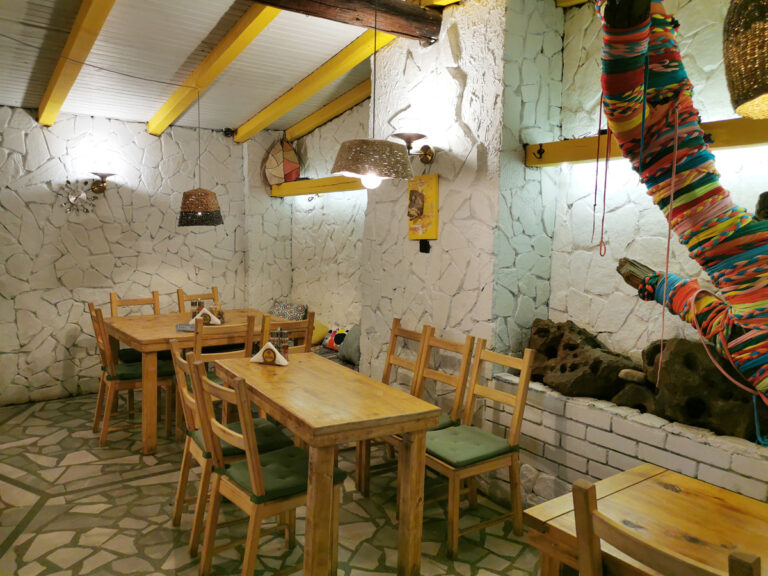 делфинчето рибен ресторант 768x576