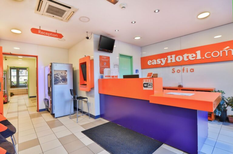 easy hotel 768x508